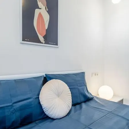 Modern And Calm 2bdrm In Centre * Sofia