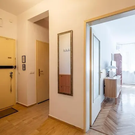 Apartamento Modern And Calm 2bdrm In Centre