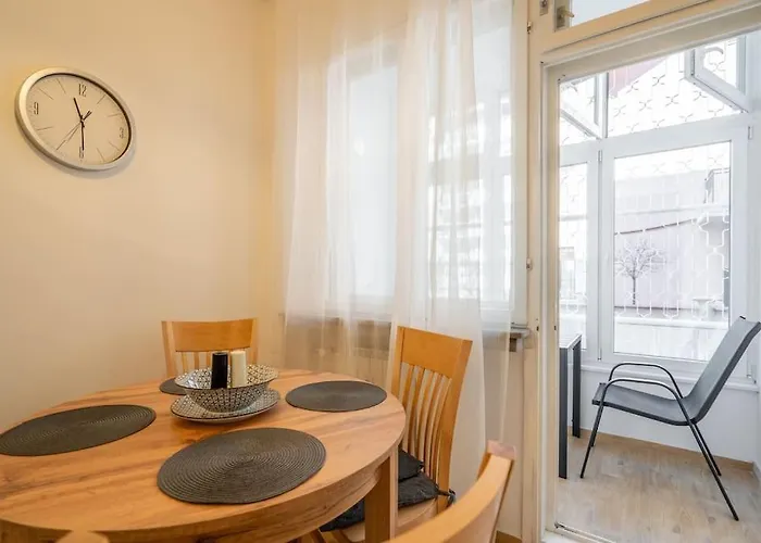 アパート Modern And Calm 2bdrm In Centre ソフィア