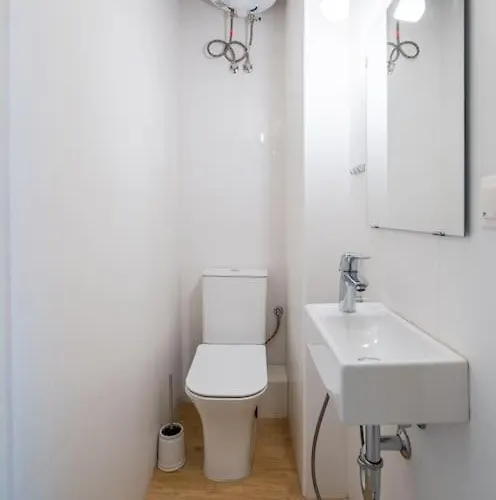 アパート Modern And Calm 2bdrm In Centre