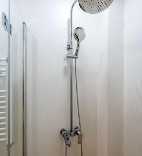 アパート Modern And Calm 2bdrm In Centre *