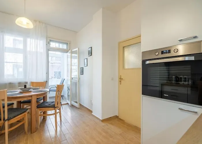 Modern And Calm 2bdrm In Centre アパート ソフィア