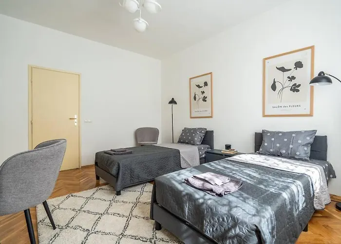 Modern And Calm 2bdrm In Centre アパート *