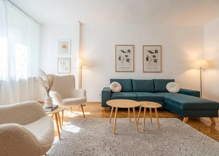 Modern And Calm 2bdrm In Centre アパート