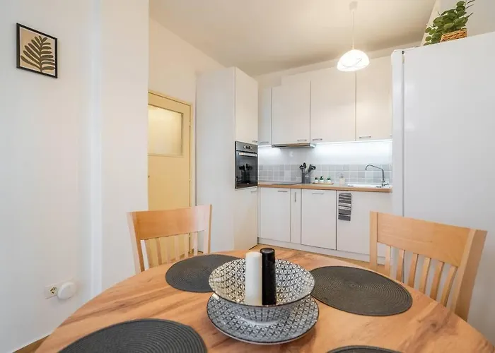 Modern And Calm 2bdrm In Centre * ソフィア