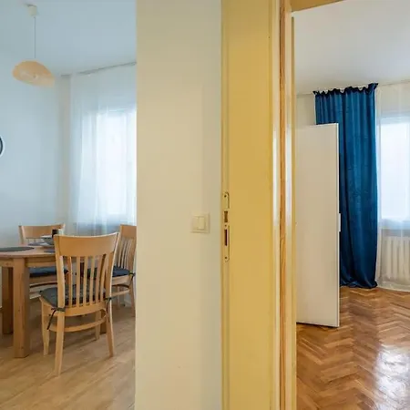 דירה Modern And Calm 2bdrm In Centre *